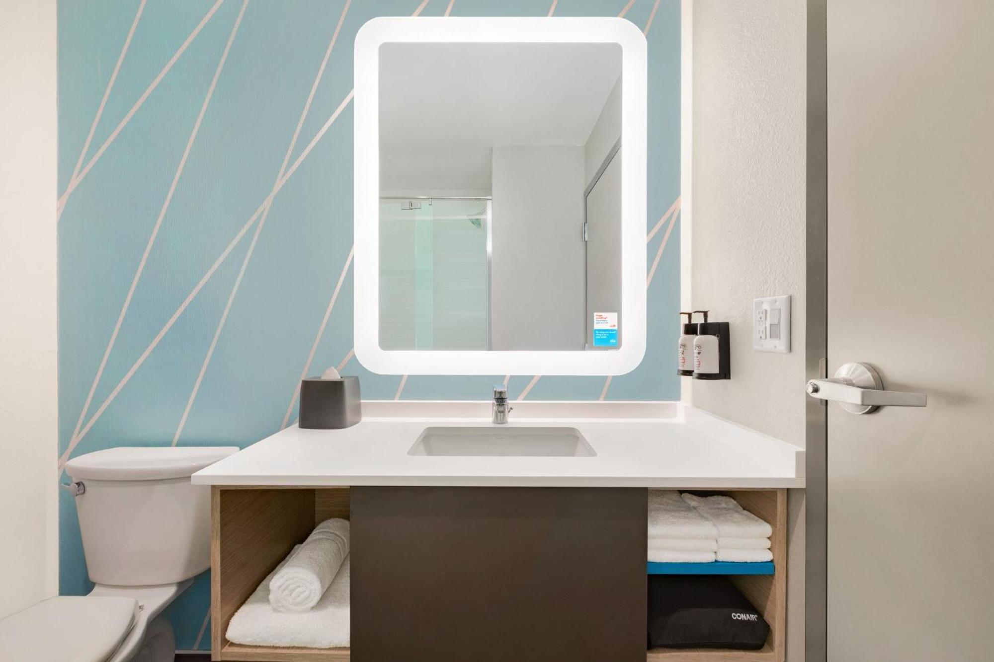 Avid Hotel - Staunton By Ihg מראה חיצוני תמונה